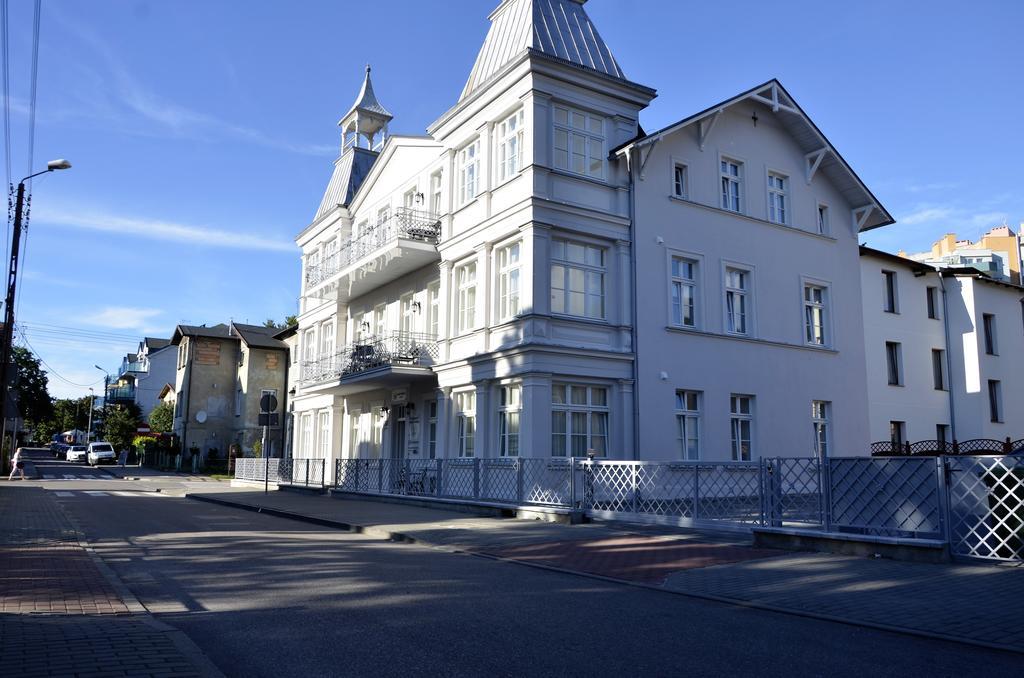 Dwie Wieze Miedzyzdroje Esterno foto